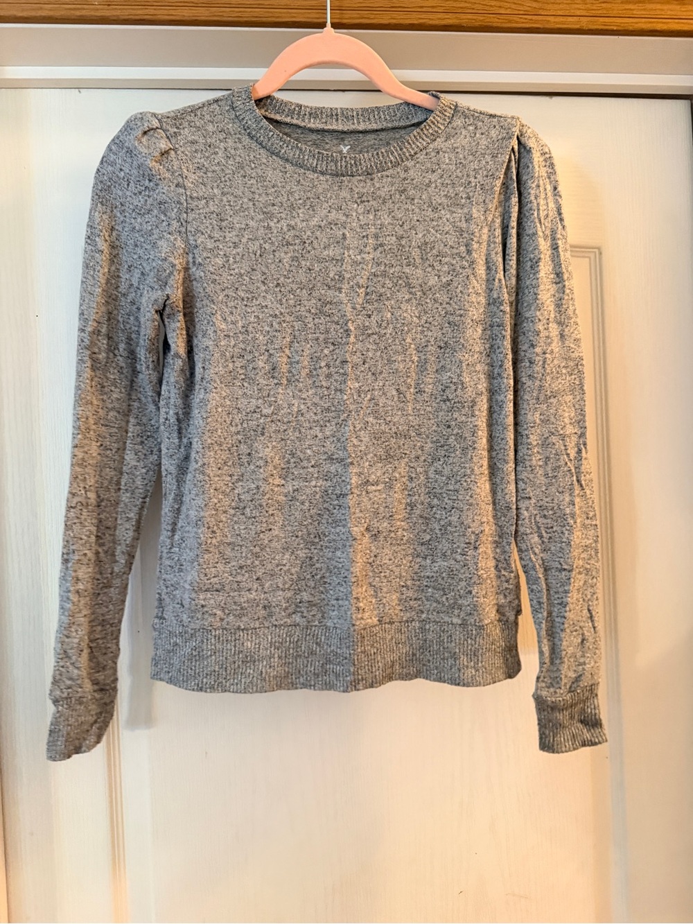 American eagle Classic Gray Crewneck Women's Sweater